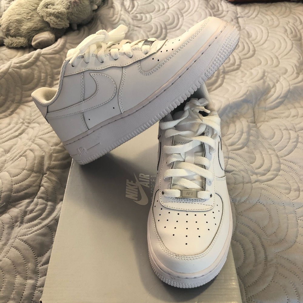 Nike Air Force 1 Kids Shoes. Like new